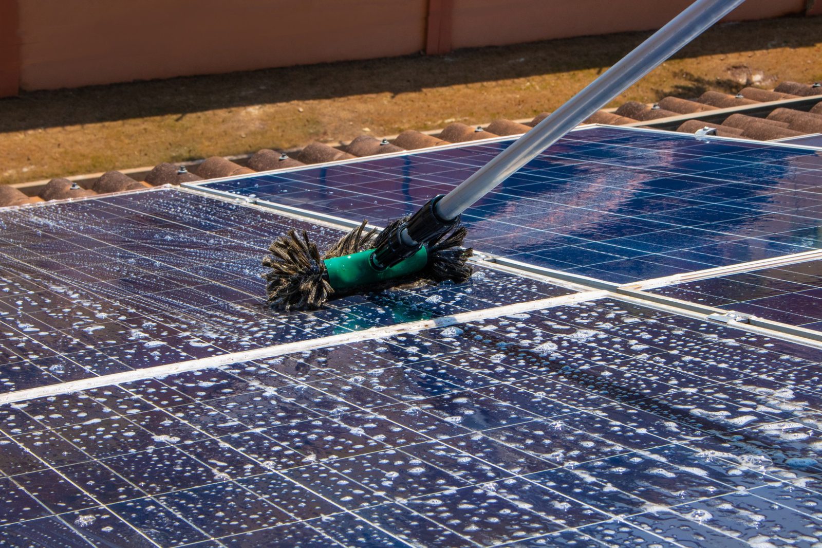 Hot spot sui pannelli fotovoltaici: cause, rischi e come prevenirli